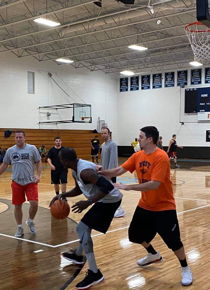 adult basketball leagues
